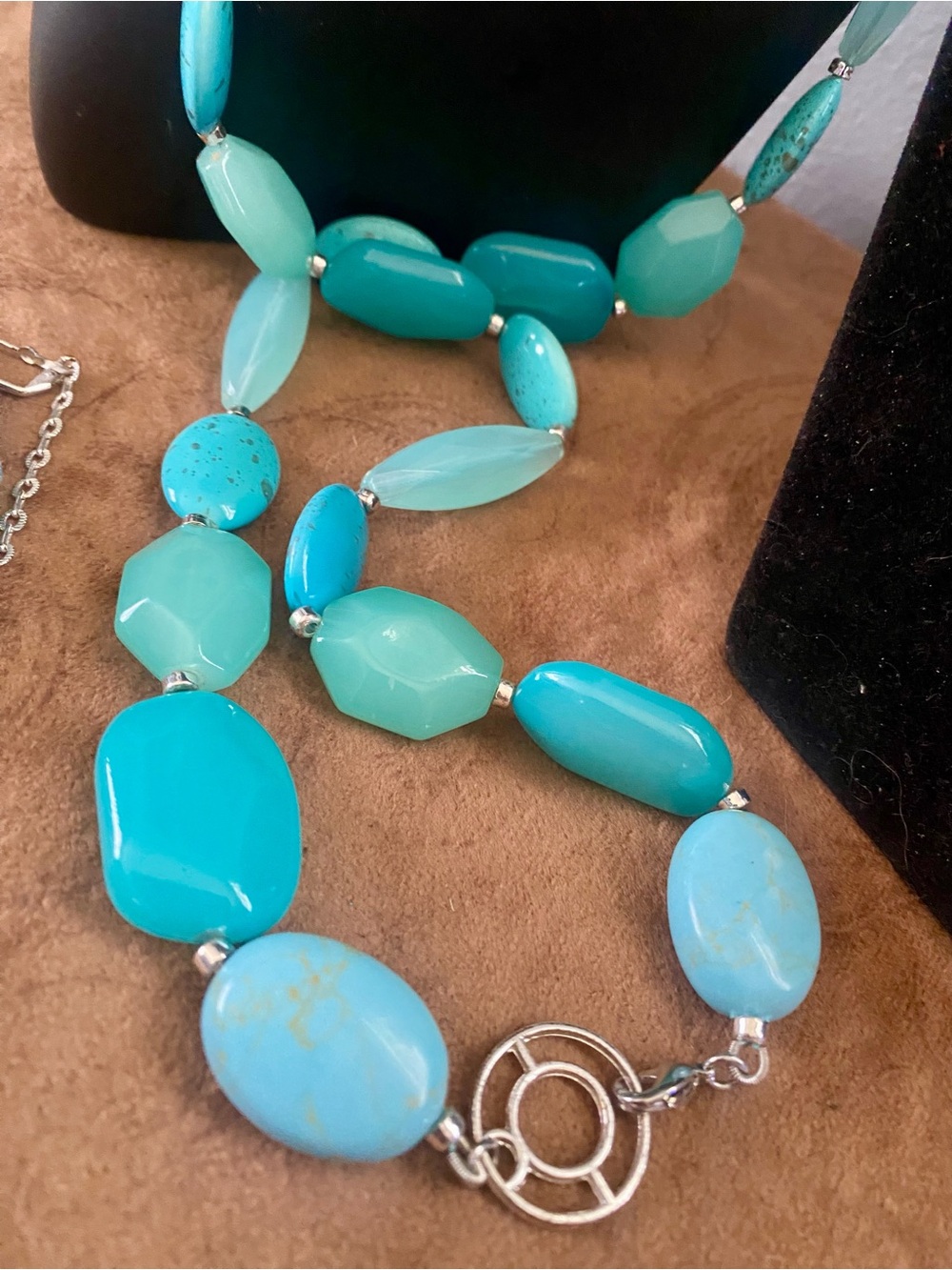 Liz Claiborne Turquoise-Tone Beaded Necklace, earrings and Bracelet Set - Picture 2 of 7